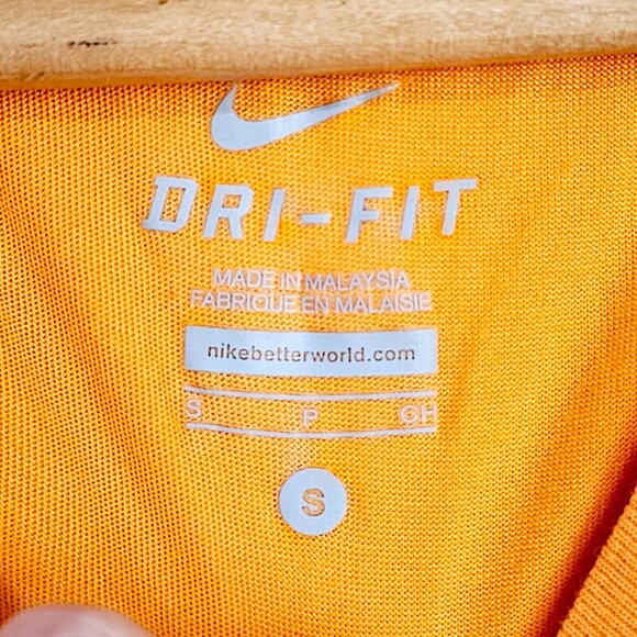 Nike Womens Dri-Fit "Run" Orange T-Shirt Size S Cotton ~SS139.4 - Picture 2 of 4